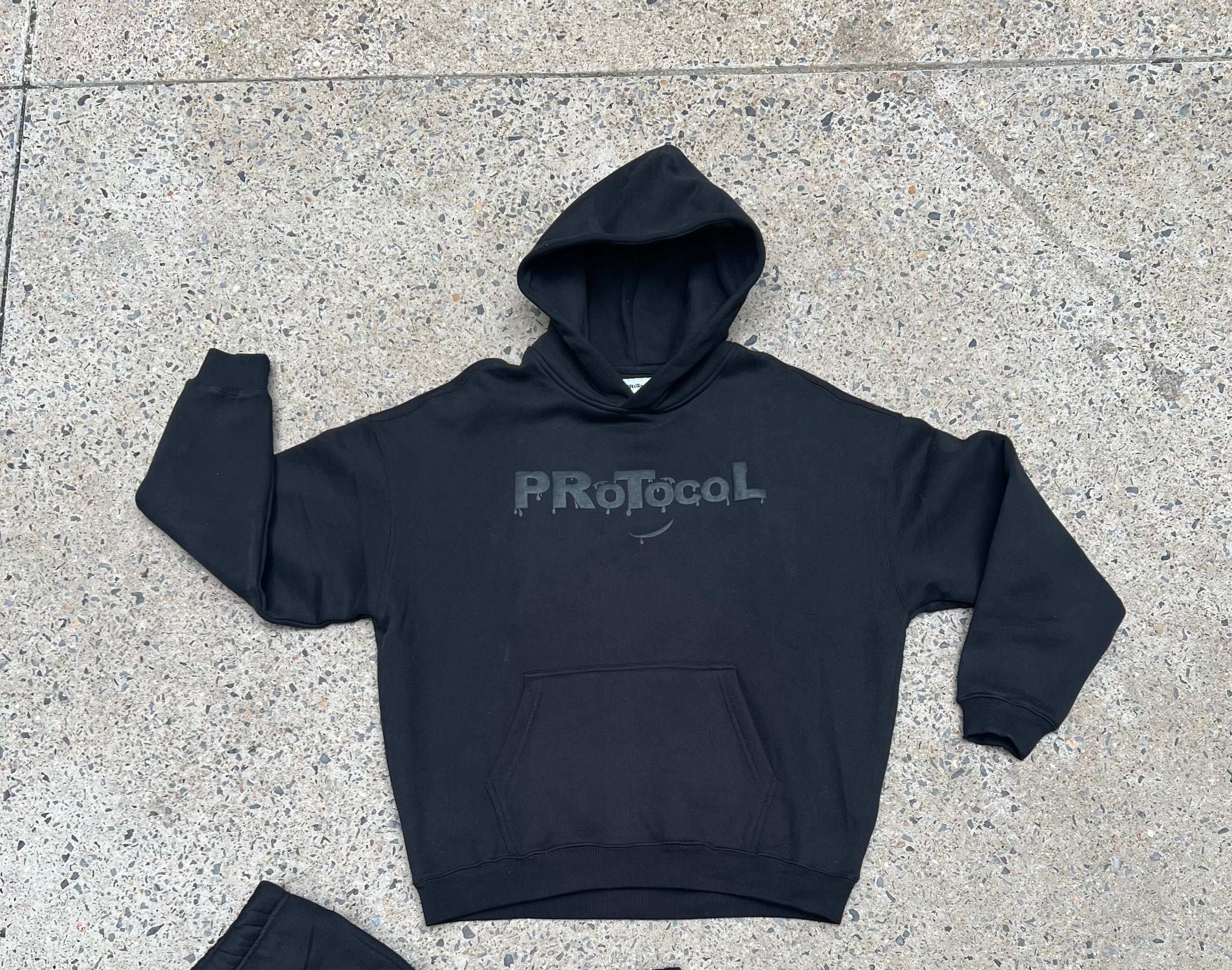 Onyx PRoTocoL sweatsuit