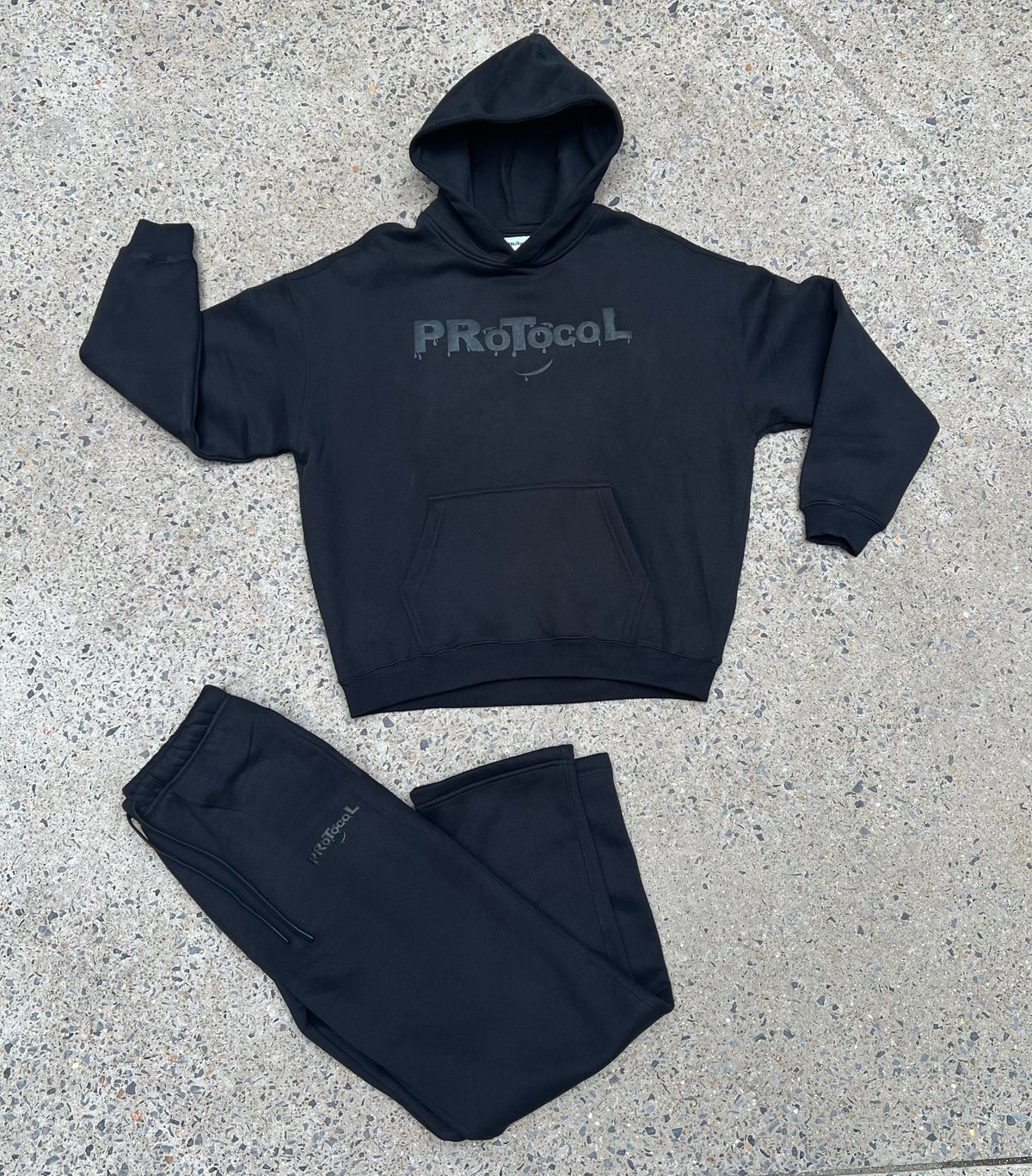 Onyx PRoTocoL sweatsuit
